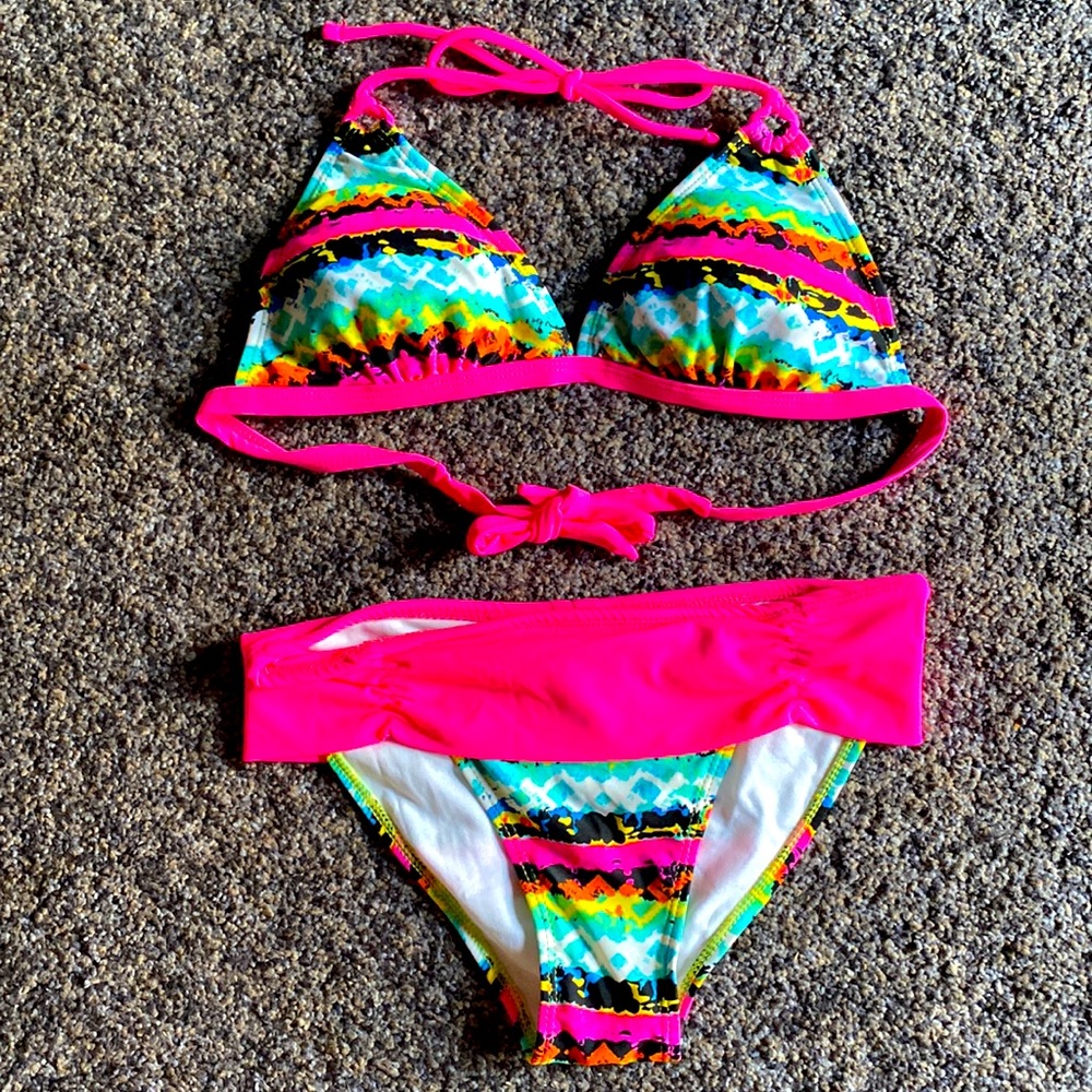 Delia’s Colorful Pink Print Bikini NEW